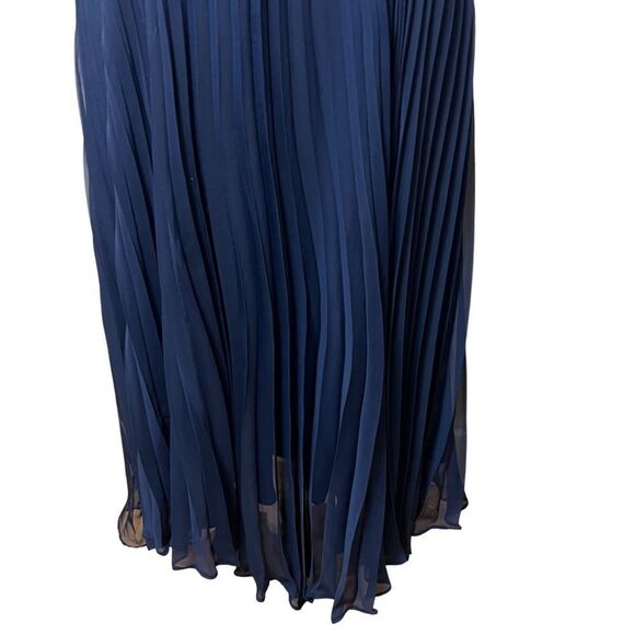 Donna Ricco Midi Navy Halter Dress with Silky waist and straps and Pleated Skirt - Picture 4 of 12